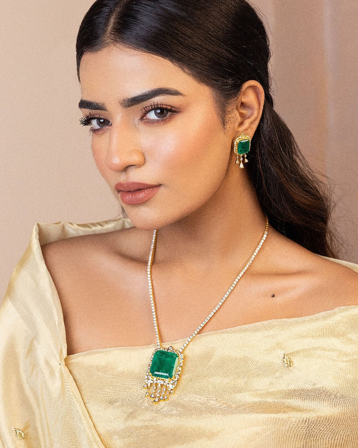 925 Silver Iris Emerald Necklace Set - Amrrutam 