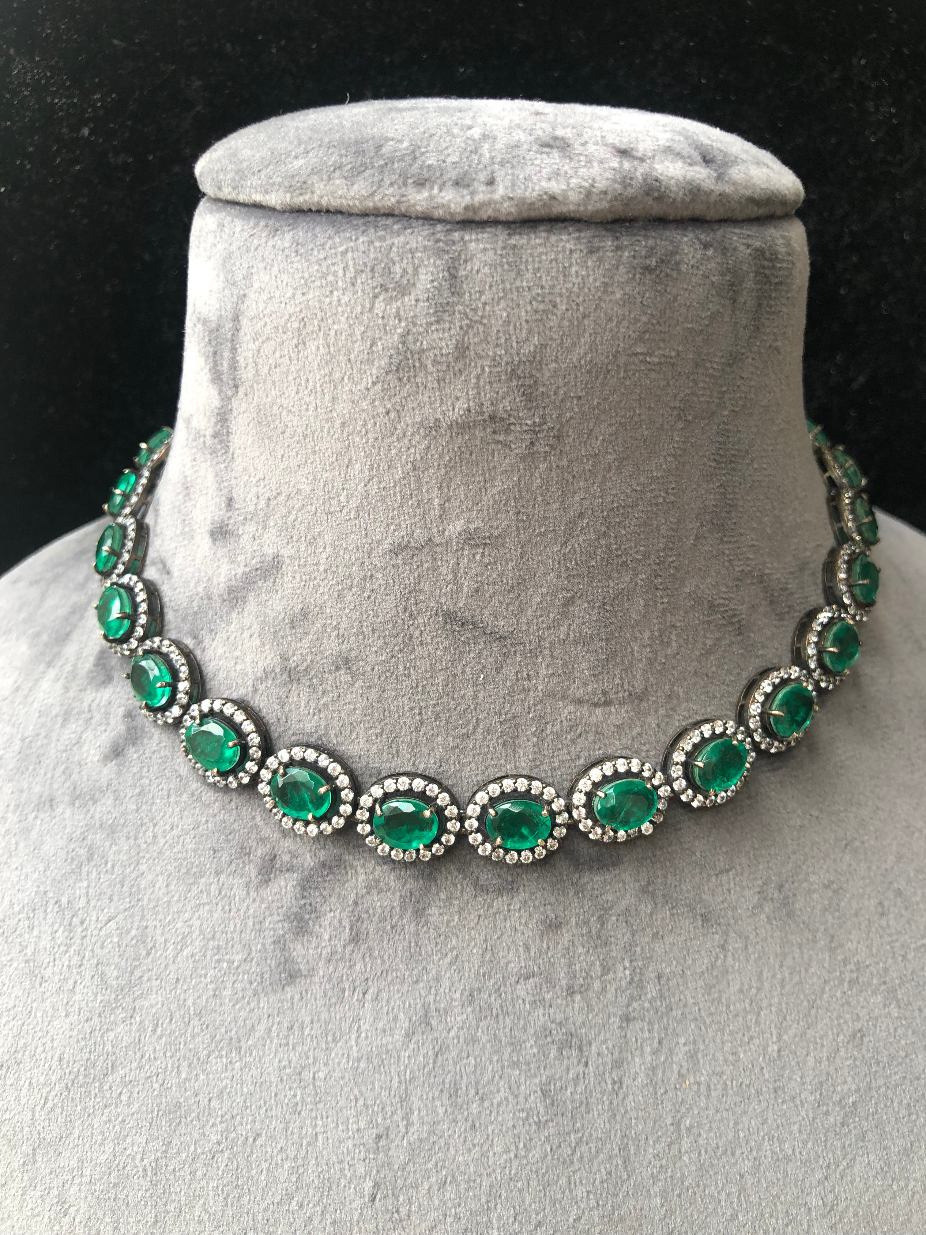 925 Silver Maahi Modern Emerald Necklace