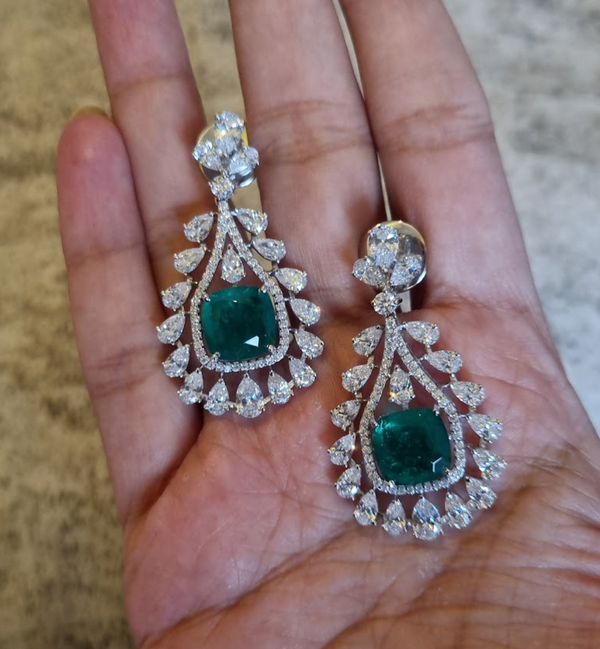 925 Silver Emerald Cushion Pearcut Earring - Amrrutam Jewellery